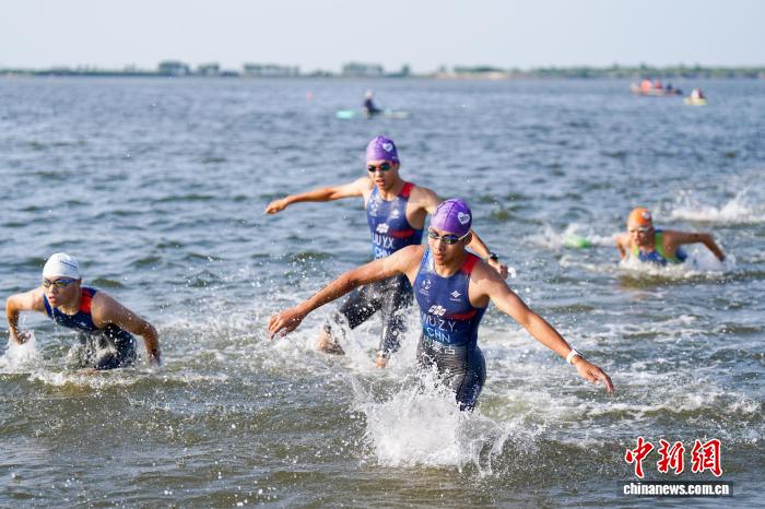 2025曹妃甸铁人三项赛开赛 近千名选手角逐国际赛