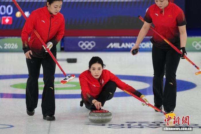 中国男队连败挪威女队不敌瑞士冰壶循环赛遭遇
