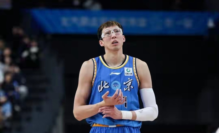 北京男篮客场爆冷不敌福建男篮 麦基救火难挽败