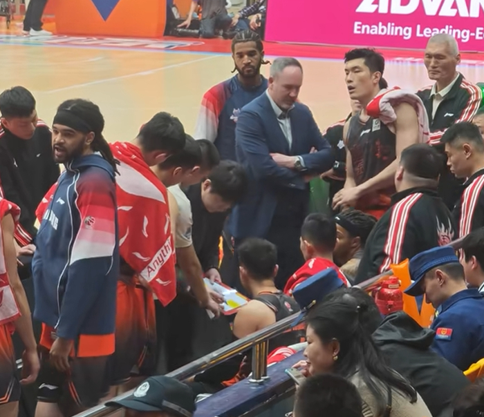 山东男篮遭浙江稠州逆转 邱彪赛后道歉直指防守