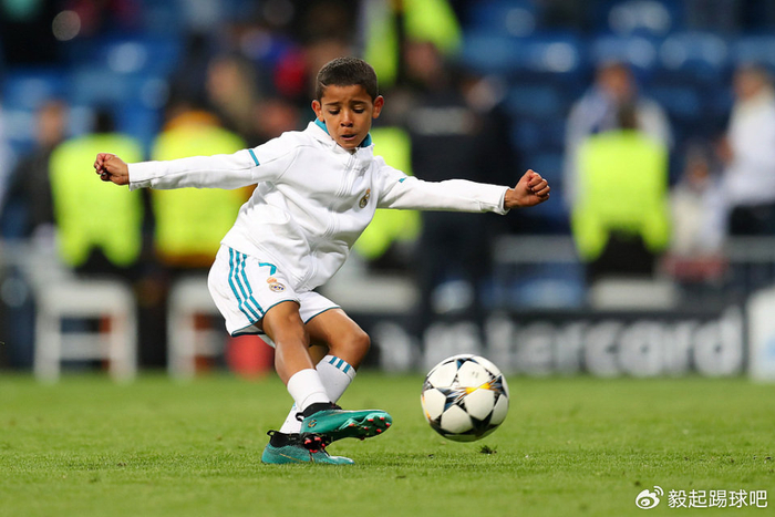 C罗儿子即将签约皇马引热议