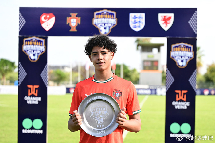 C罗儿子即将签约皇马引热议