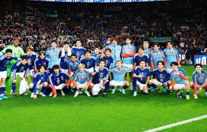 日本队首胜英格兰引发媒体争议，董路黄健翔激